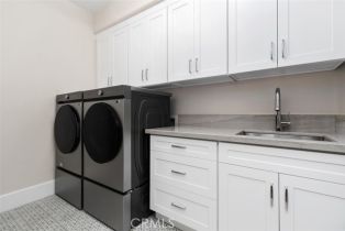 Single Family Residence, 7821 Portico, Orange, CA 92867 - 12