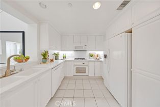 Condominium, 129 Talmadge, Irvine, CA 92602 - 12