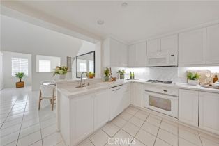 Condominium, 129 Talmadge, Irvine, CA 92602 - 13