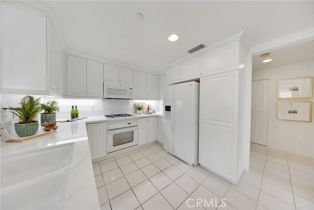 Condominium, 129 Talmadge, Irvine, CA 92602 - 14