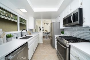 Single Family Residence, 25041 Sunset pl, Laguna Hills, CA 92653 - 3