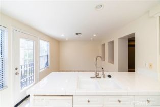 Condominium, 65 Chula Vista, Irvine, CA 92602 - 14