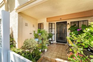 Condominium, 2252 Cheyenne WAY, Fullerton, CA  Fullerton, CA 92833