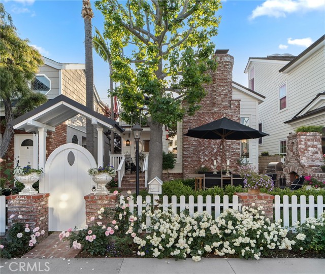 Single Family Residence, 209 Diamond ave, Newport Beach, CA 92662 - 1