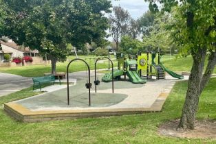 Townhouse, 5235 Thorn Tree ln, Irvine, CA 92612 - 4