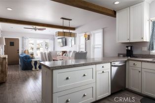 Single Family Residence, 1113 W Balboa boulevard, Newport Beach, CA 92661 - 10