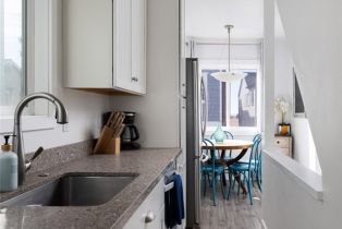 Single Family Residence, 1113 W Balboa boulevard, Newport Beach, CA 92661 - 3