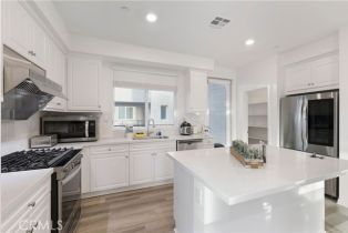 Condominium, 225 Steely, Irvine, CA 92614 - 7