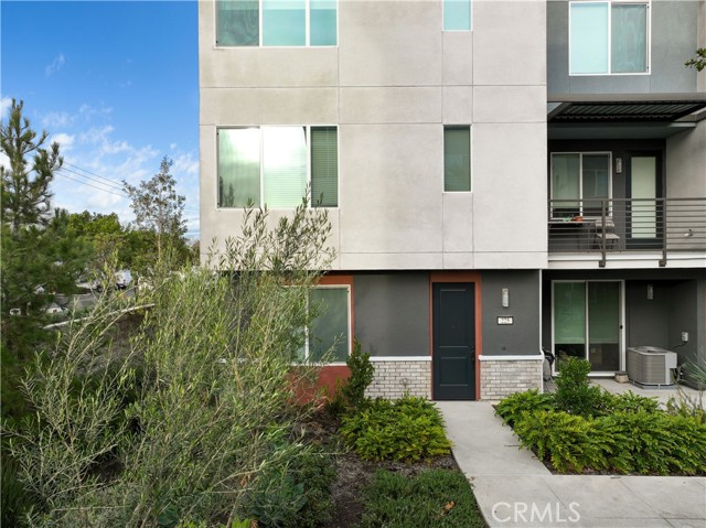 Condominium, 225 Steely, Irvine, CA 92614 - 1