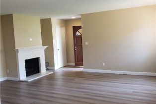 Condominium, 17572 Vandenberg, Tustin, CA 92780 - 2