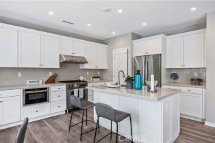 Condominium, 122 Messenger, Irvine, CA 92618 - 3