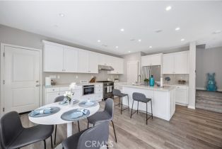 Condominium, 122 Messenger, Irvine, CA 92618 - 7