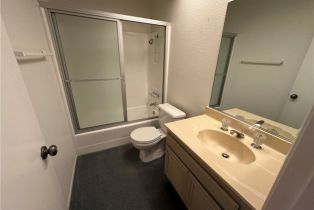 Condominium, 18405 Collins st, Tarzana, CA 91356 - 15