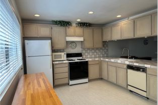 Condominium, 18405 Collins st, Tarzana, CA 91356 - 8