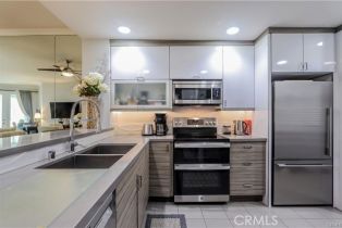 Condominium, 2243 Martin, Irvine, CA 92612 - 4