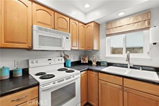 Condominium, 19750 Cambridge ln, Huntington Beach, CA 92646 - 10