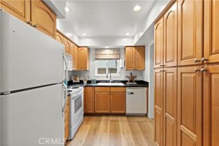 Condominium, 19750 Cambridge ln, Huntington Beach, CA 92646 - 9