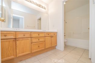 Single Family Residence, 41044 Oak Creek rd, Murrieta, CA 92562 - 36