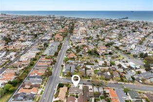 Single Family Residence, 945 10th street, Huntington Beach, CA 92648 - 3