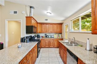 Single Family Residence, 1305 Beverly dr, Orange, CA 92868 - 23