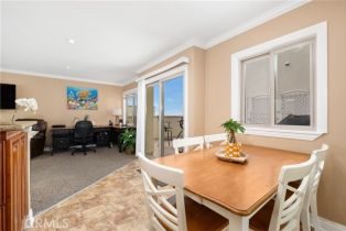 Condominium, 711 Pacific Coast, Huntington Beach, CA 92648 - 13