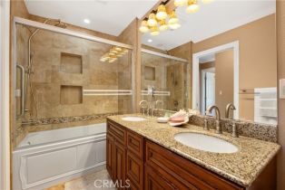 Condominium, 711 Pacific Coast, Huntington Beach, CA 92648 - 16