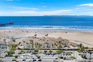 Condominium, 711 Pacific Coast, Huntington Beach, CA 92648 - 2