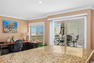 Condominium, 711 Pacific Coast, Huntington Beach, CA 92648 - 4