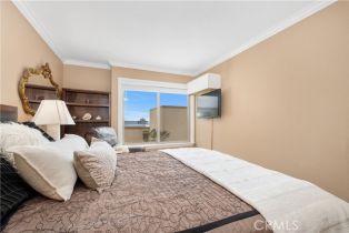 Condominium, 711 Pacific Coast, Huntington Beach, CA 92648 - 6