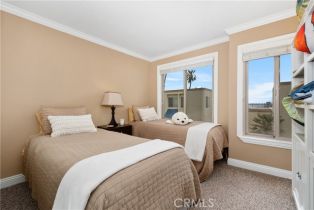 Condominium, 711 Pacific Coast, Huntington Beach, CA 92648 - 9