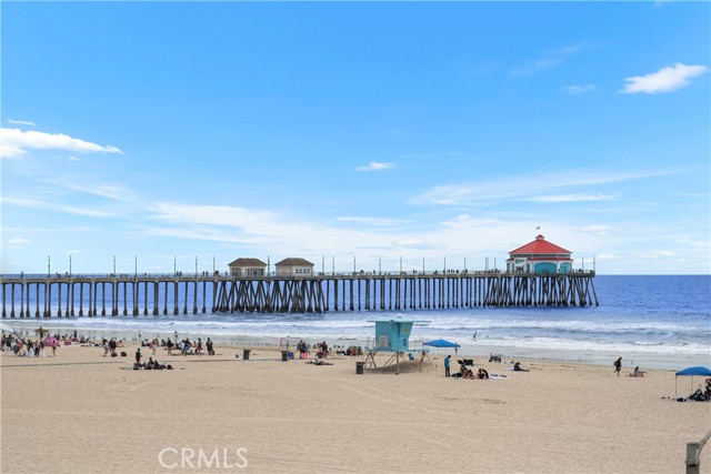 Condominium, 711 Pacific Coast, Huntington Beach, CA 92648 - 1