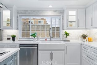 Single Family Residence, 16001 Ballantine ln, Huntington Beach, CA 92647 - 27