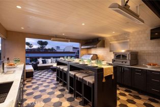 Single Family Residence, 302 3rd st, Huntington Beach, CA 92648 - 39