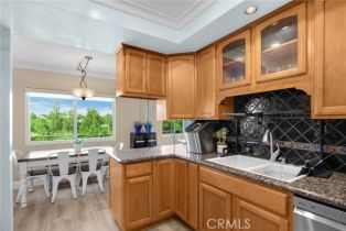 Condominium, 1325 Shadow ln, Fullerton, CA 92831 - 11