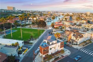 Residential Income, 4405 Channel pl, Newport Beach, CA 92663 - 4