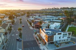 Residential Income, 4405 Channel pl, Newport Beach, CA 92663 - 6