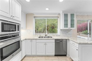 Single Family Residence, 1535 San Almada rd, Corona, CA 92882 - 8