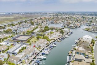 Single Family Residence, 16143 Saint Croix CIR, Huntington Beach, CA  Huntington Beach, CA 92649