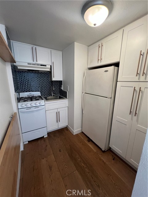 , 160 Avenida Florencia, San Clemente, CA 92672 - 1