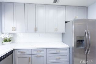 Condominium, 2196 Evergreen dr, Tustin, CA 92782 - 5