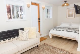 , 160 Avenida Florencia, San Clemente, CA 92672 - 4