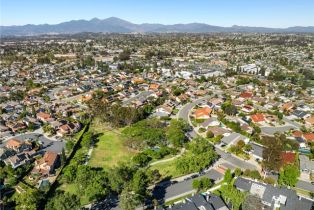 Single Family Residence, 24852 Costeau st, Laguna Hills, CA 92653 - 46