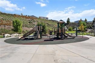 Single Family Residence, 2710 Santa Fiora dr, Corona, CA 92882 - 34