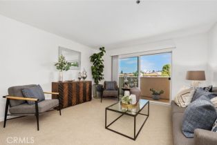 Condominium, 4501 Cedros ave, Sherman Oaks, CA 91403 - 3