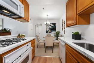 Condominium, 4501 Cedros ave, Sherman Oaks, CA 91403 - 4