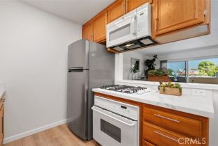 Condominium, 4501 Cedros ave, Sherman Oaks, CA 91403 - 9