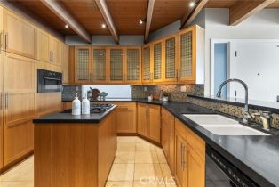 Single Family Residence, 7008 Oceanfront, Newport Beach, CA 92663 - 13