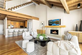 Single Family Residence, 7008 Oceanfront, Newport Beach, CA 92663 - 3