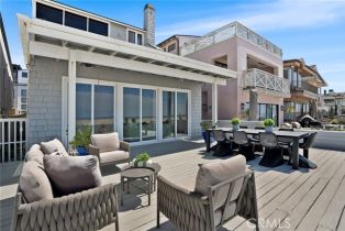 Single Family Residence, 7008 Oceanfront, Newport Beach, CA 92663 - 42