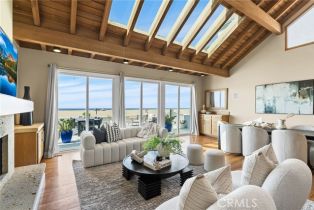 Single Family Residence, 7008 Oceanfront, Newport Beach, CA 92663 - 6